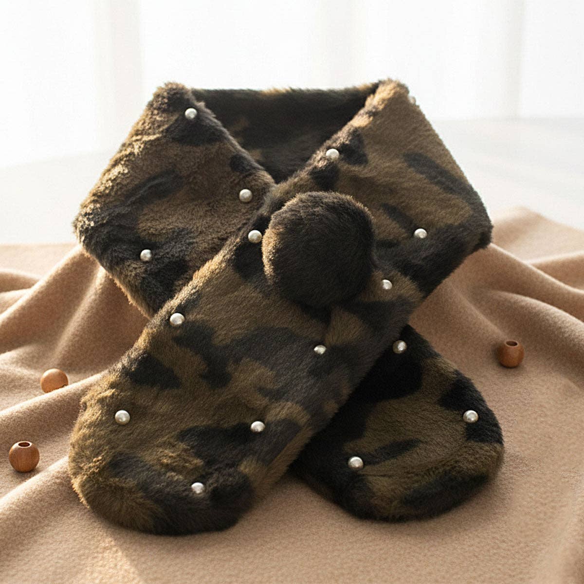 Scarf Faux Pearl & Camo Accessories